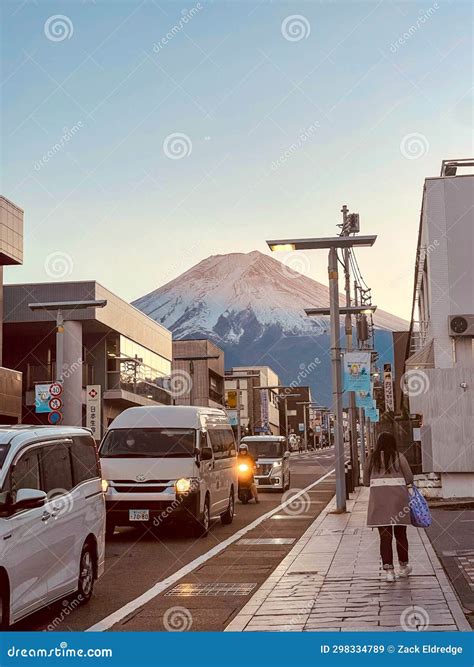 Mount Fuji view editorial stock image. Image of fuji - 298334789