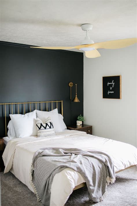 20+ Bedroom With Black Accent Wall – HomeDecorish