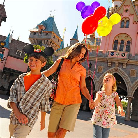 Disneyland® | Shuttles & Transportation