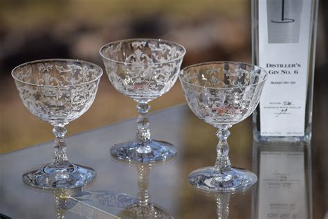 Vintage Etched CRYSTAL Champagne Coupes - Cocktail glasses, Set of 4 ...