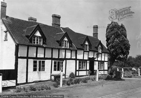 Photo of Tenbury Wells, The Fountain Inn c.1955