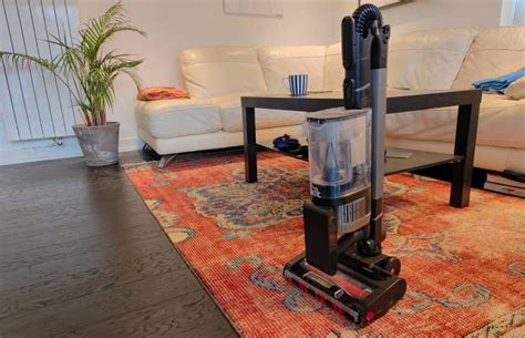 Shark Stratos Cordless Vacuum Review - Tech Advisor