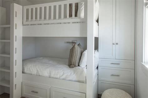 Cabinet Maker: Bedroom Cabinet Design Ideas for Small Spaces - H&H Cabinets