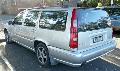 2001 Volvo V70 T5 0-60 Times, Top Speed, Specs, Quarter Mile, and Wallpapers - MyCarSpecs United ...