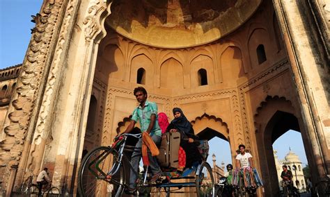 'I finally own something': wives of Indian rickshaw drivers steer the finances - AIF