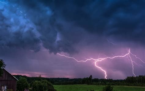 Thunder and Lightning Wallpaper - WallpaperSafari