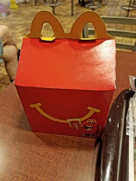 The late 2017 version of a McDonald's Happy Meal box. | Happy meal box ...