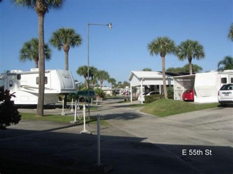 Park Common Areas – Ancient Oaks RV Resort