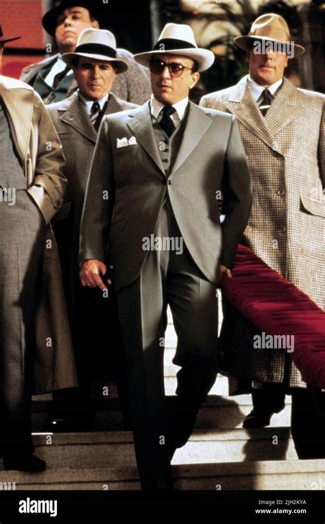 Die unbestechlichen untouchables de niro hi-res stock photography and ...