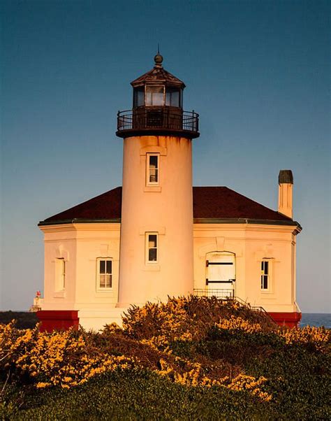 Coquille River Lighthouse | Bandon | Oregon | Photo By Gary Gray | Lighthouse photos ...