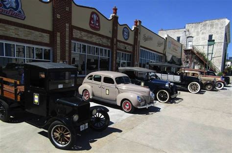 ROAD TRIP: New Vintage Car Museum Opens in Texas - Ford-Trucks.com