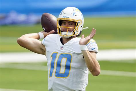 Justin Herbert, Los Angeles Chargers’ players and staff evacuated from homes due to Southern ...