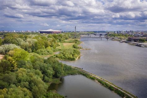 Vistula River in Warsaw stock photo. Image of capital - 186542968