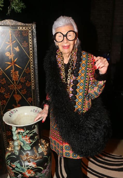 Iris Apfel 12 Best Style Moments 2021 - Iris Apfel Turns 100