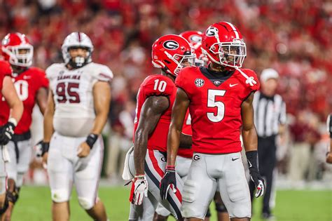 Georgia Football's Adonai Mitchell Shines Against South Carolina ...