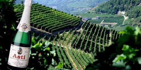 Asti Spumante! The Best Sparkling Wine of Italy - New Theory Magazine