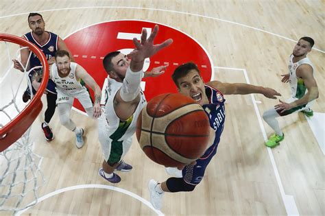 Stifling defence takes US, Serbia into Basketball World Cup semis