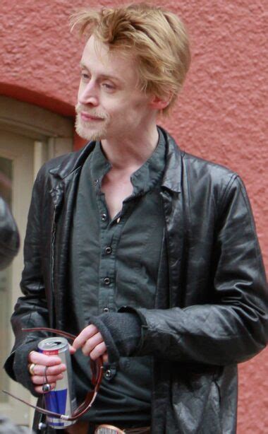 Macaulay Culkin Net Worth: Career & Lifestyle [2024 Update]