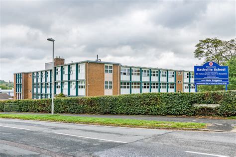 Sackville School © Ian Capper :: Geograph Britain and Ireland