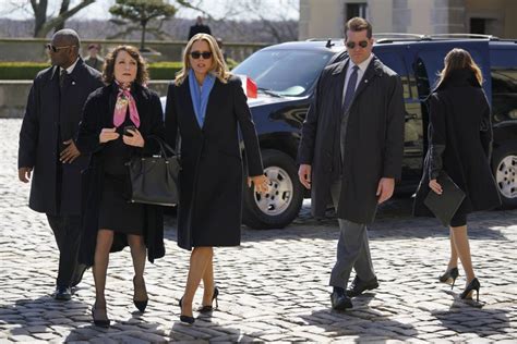 'Madam Secretary' season 3 spoilers: Henry to go on a dangerous mission ...