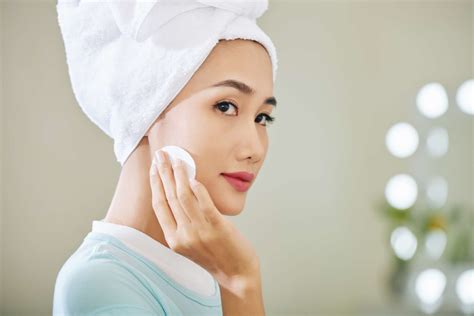 Understanding How Toner Can Transform Your Skin: The Benefits of Using ...