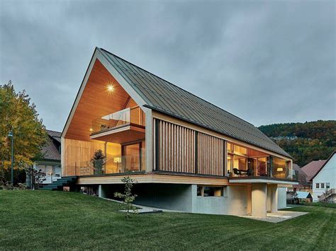 Spacious Wooden Home with Gabled roof in Wood, Concrete and Glass | Decoist