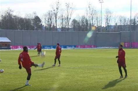 Douglas Costa Shows Off Outrageous 1st Touch in Bayern Munich Video ...