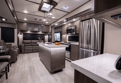 The Best Luxury Fifth Wheel Campers to Bring Luxury Right to Your ...