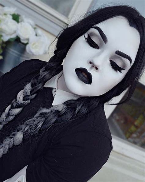 Black & White Wednesday Addams Halloween Makeup | Halloween makeup scary, Halloween costumes ...