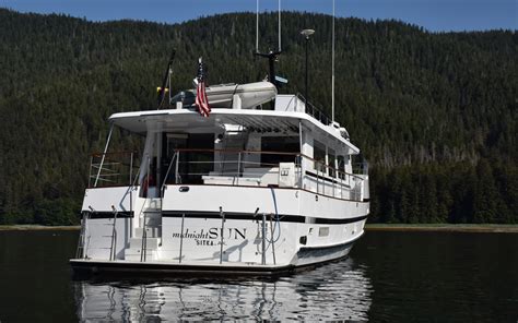 Alaska Yacht Spotlight: MIDNIGHT SUN | Expedition Broker