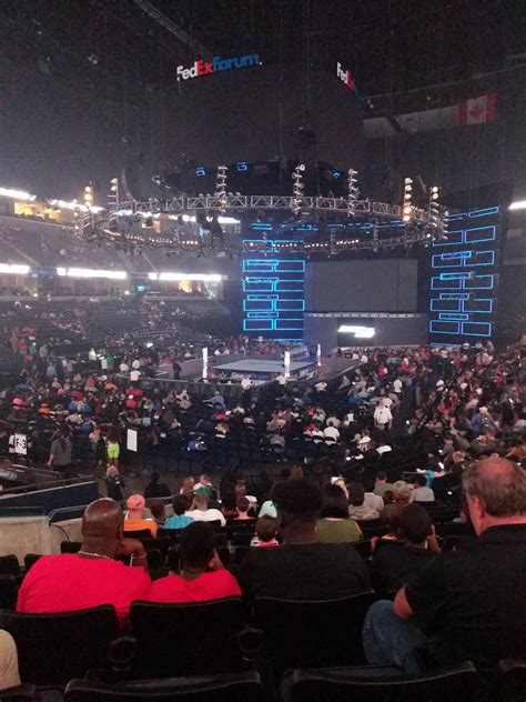 My view from Smackdown Live tonight : r/WWE