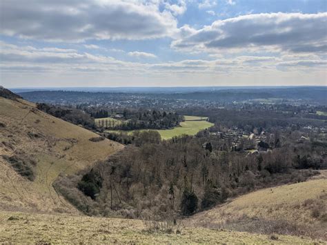 Reigate Hill, Colley Hill & Walton Oaks - 11.5km - Surrey Walks
