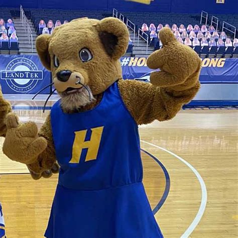 Spirit Support: Mascots | Hofstra University