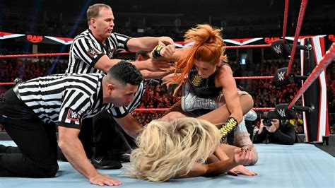 Raw 10/14/19 ~ charlotte Flair vs Becky Lynch - wwe foto (43139223) - fanpop