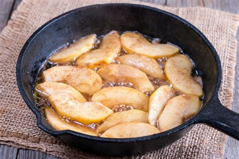 How to Make Fried Apples With Cinnamon