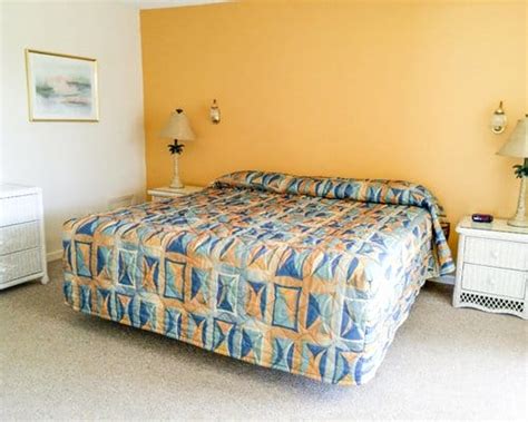 Treasure Island Beach Club | Timeshares Only