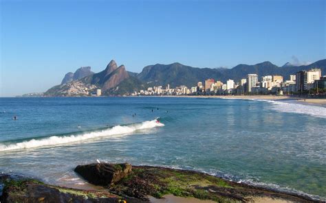 Ipanema Beach / Rio de Janeiro / Brazil // World Beach Guide