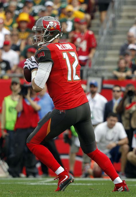 Bucs Release Josh McCown