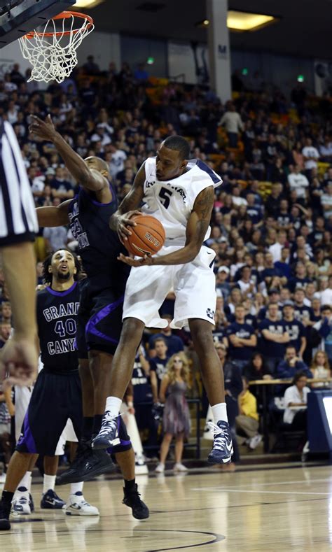 Aggie newcomers shine in basketball debut - The Utah Statesman