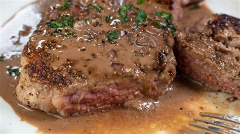 Best Steak au Poivre: Easy Steak Dinner With Creamy Sauce