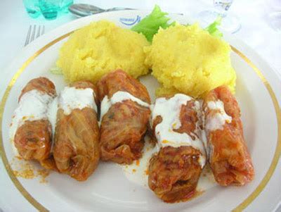 Comida de rumania: Sarmale cu mamaliga