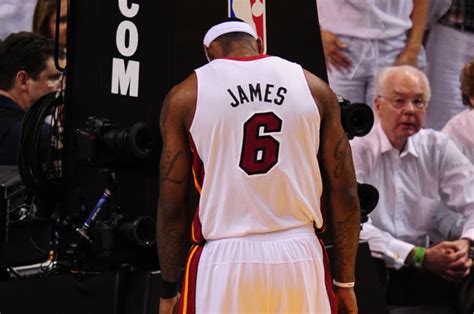 LeBron James mocks his 2011 Finals failures on Twitter - CBSSports.com