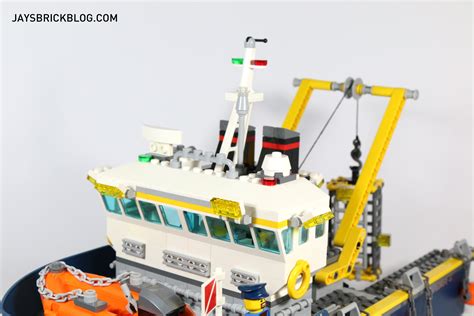 Review: LEGO 60095 – Deep Sea Exploration Vessel – Jay's Brick Blog