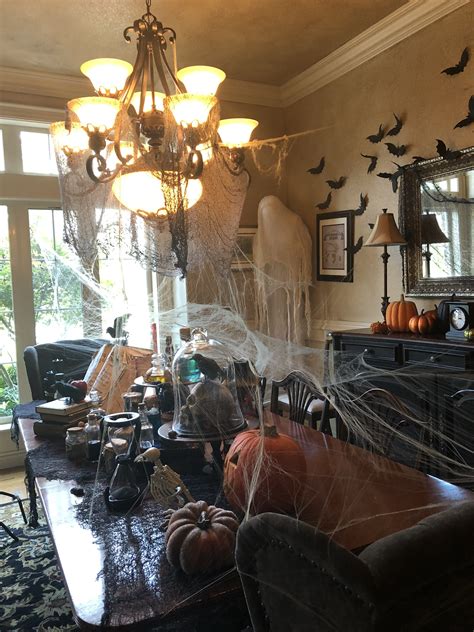 halloween decorations house 19 spooky halloween decoration ideas that ...