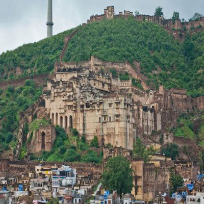 Bundi : History, Sightseeing, How To Reach & Best Time To Visit | Adotrip