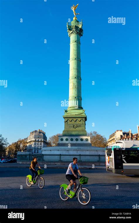 Place de la bastille bicycle hi-res stock photography and images - Alamy