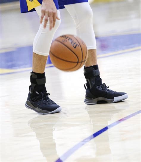 Stephen Curry In The New Under Armour Curry 5 "Pi Day" | Nice Kicks