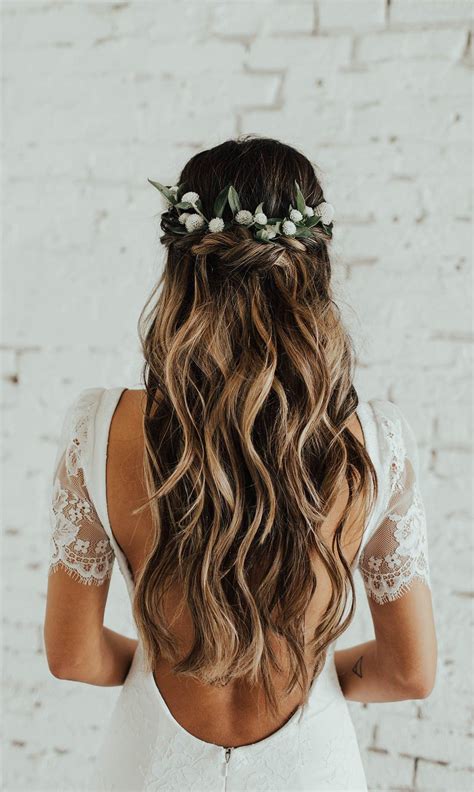 34 Boho Wedding Hairstyles to Inspire | WeddingInclude | Wedding Ideas Inspiration Blog