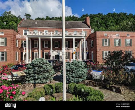 The Country Inn, Berkeley Springs, West Virginia Stock Photo - Alamy