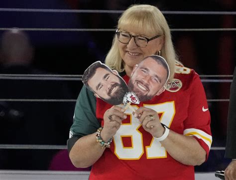 Travis Kelce already tired of 'Kelce Bowl' storyline at Super Bowl